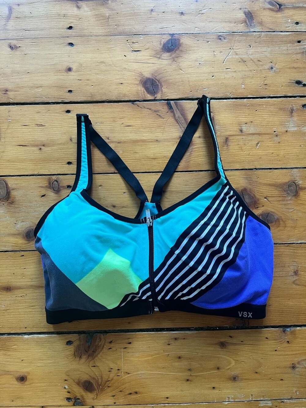 Victoria's Secret Knockout Front Close Sports Bra Size 36D Multicolor